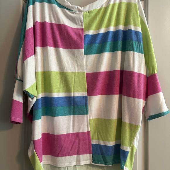 143 Story Multi Colored Top White Pink Blue Green Size Large EUC 3/4 sleeves - Picture 2 of 3